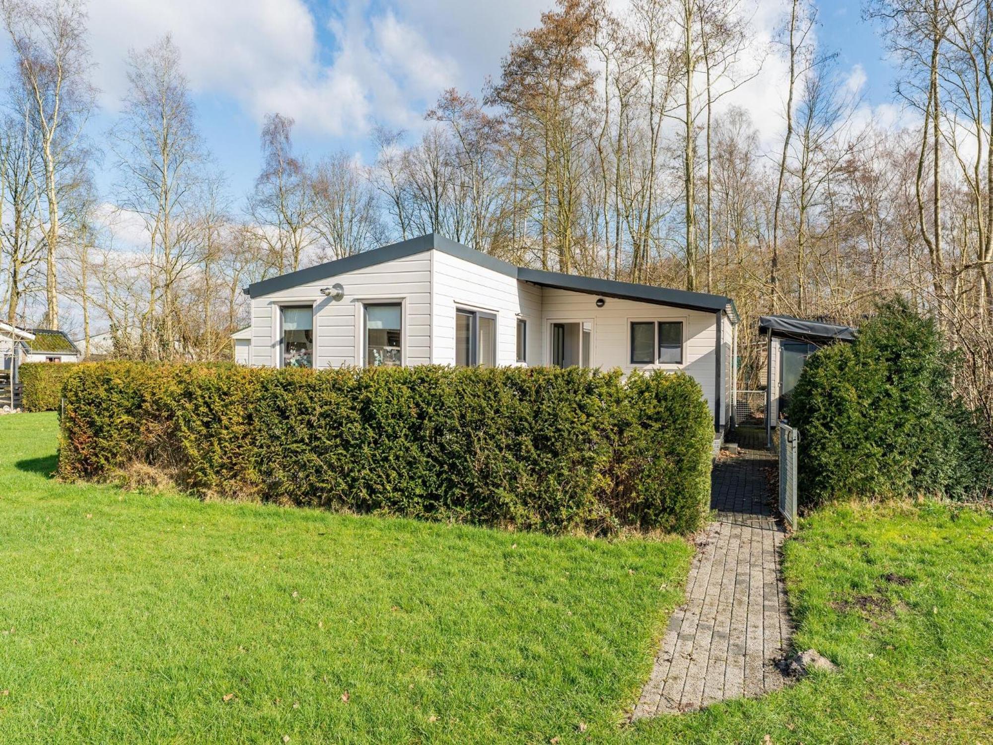 Cosy Holiday Home In Appelscha With Garden Экстерьер фото